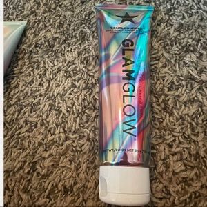 GLAMGLOW GENTLEBUBBLE Daily Conditioning Cleanser